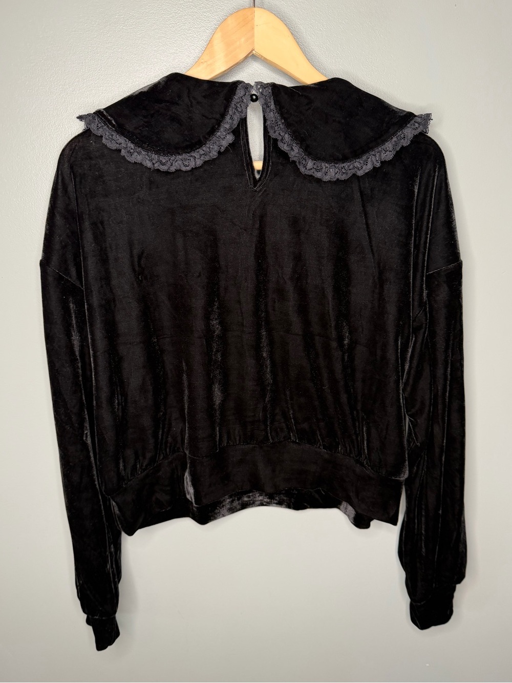 KILLSTAR Black Velvet Peter Pan Collar Lace Trimmed Blouse - Picture 3 of 12